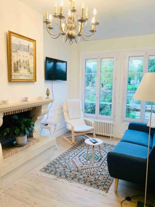 Maison De Charme Avec Vue Sur Chateau Пиерфон Екстериор снимка