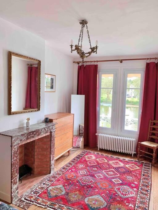 Maison De Charme Avec Vue Sur Chateau Пиерфон Екстериор снимка