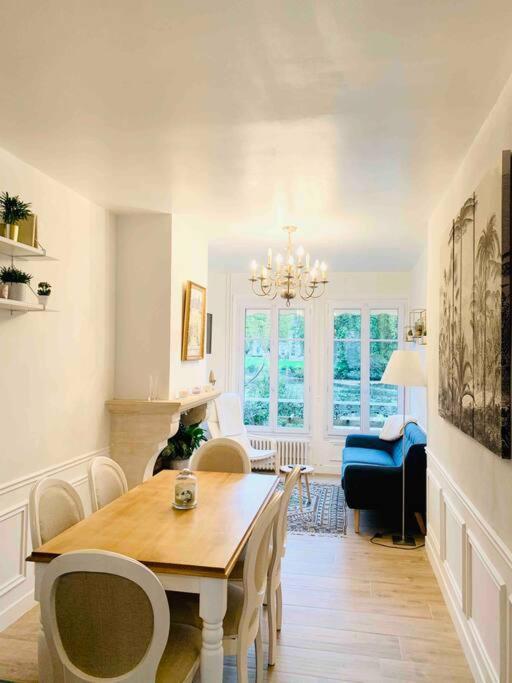 Maison De Charme Avec Vue Sur Chateau Пиерфон Екстериор снимка